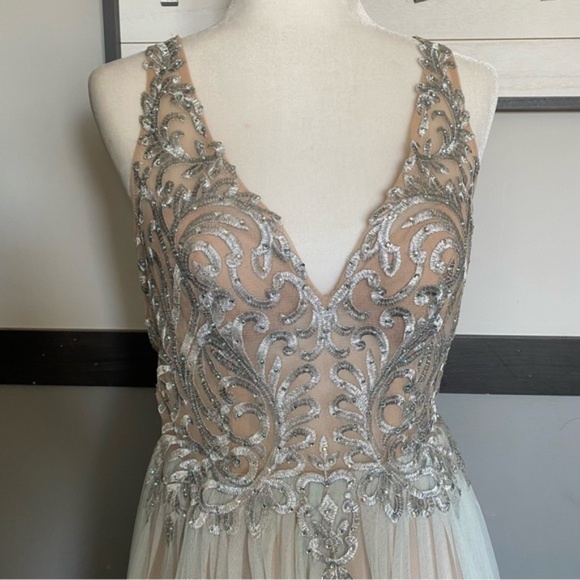 GIANNI BINI sleeveless wedding prom dress v illusion neckline green mint crochet - Picture 5 of 16